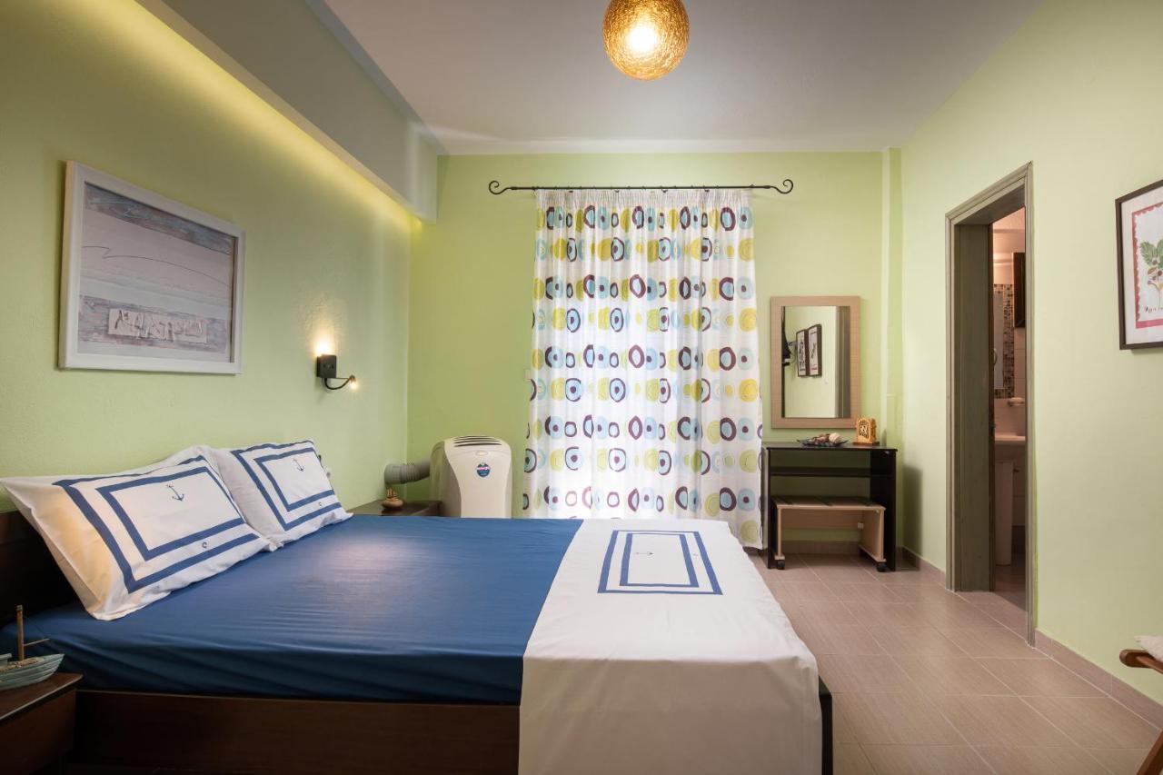 Niriides Hotel Porto Koufo Exterior photo
