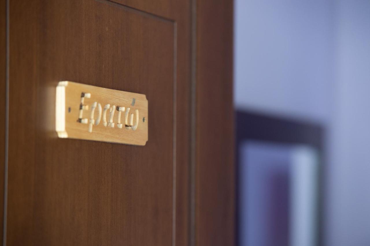Niriides Hotel Porto Koufo Exterior photo